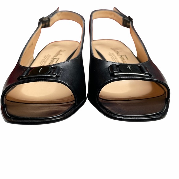 Salvatore Ferragamo Renata Size 7 1/2 AA
New! Never used with box - Picture 14 of 16